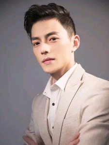 身高or长相?斗鱼TV知名主播智勋出席活动,网友:他矮帅矮帅的